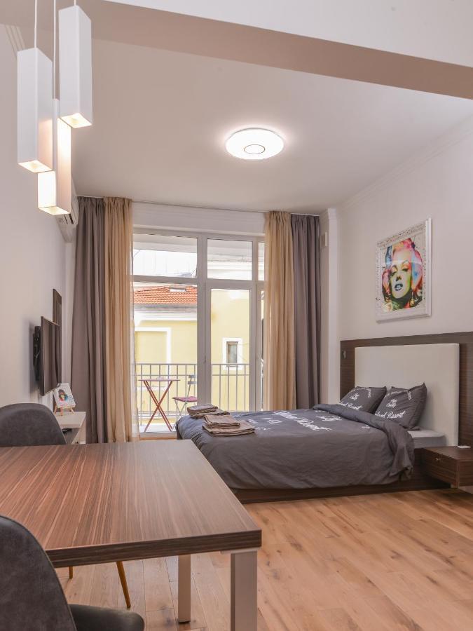 Mocca Studio Next To Crystal Garden And Russian Church София Екстериор снимка