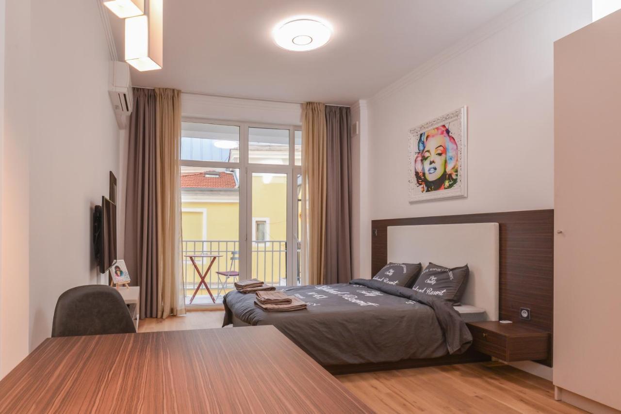 Mocca Studio Next To Crystal Garden And Russian Church София Екстериор снимка