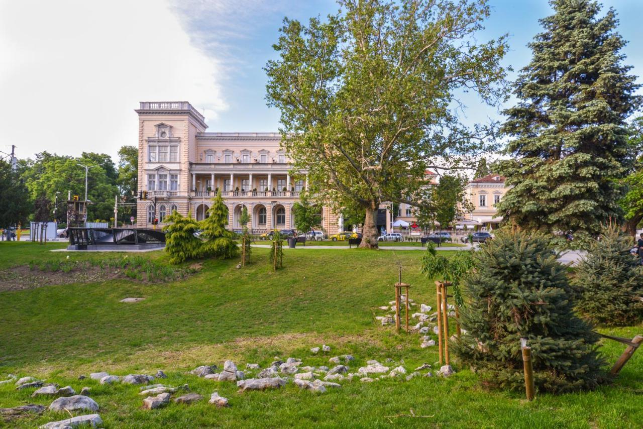 Mocca Studio Next To Crystal Garden And Russian Church София Екстериор снимка
