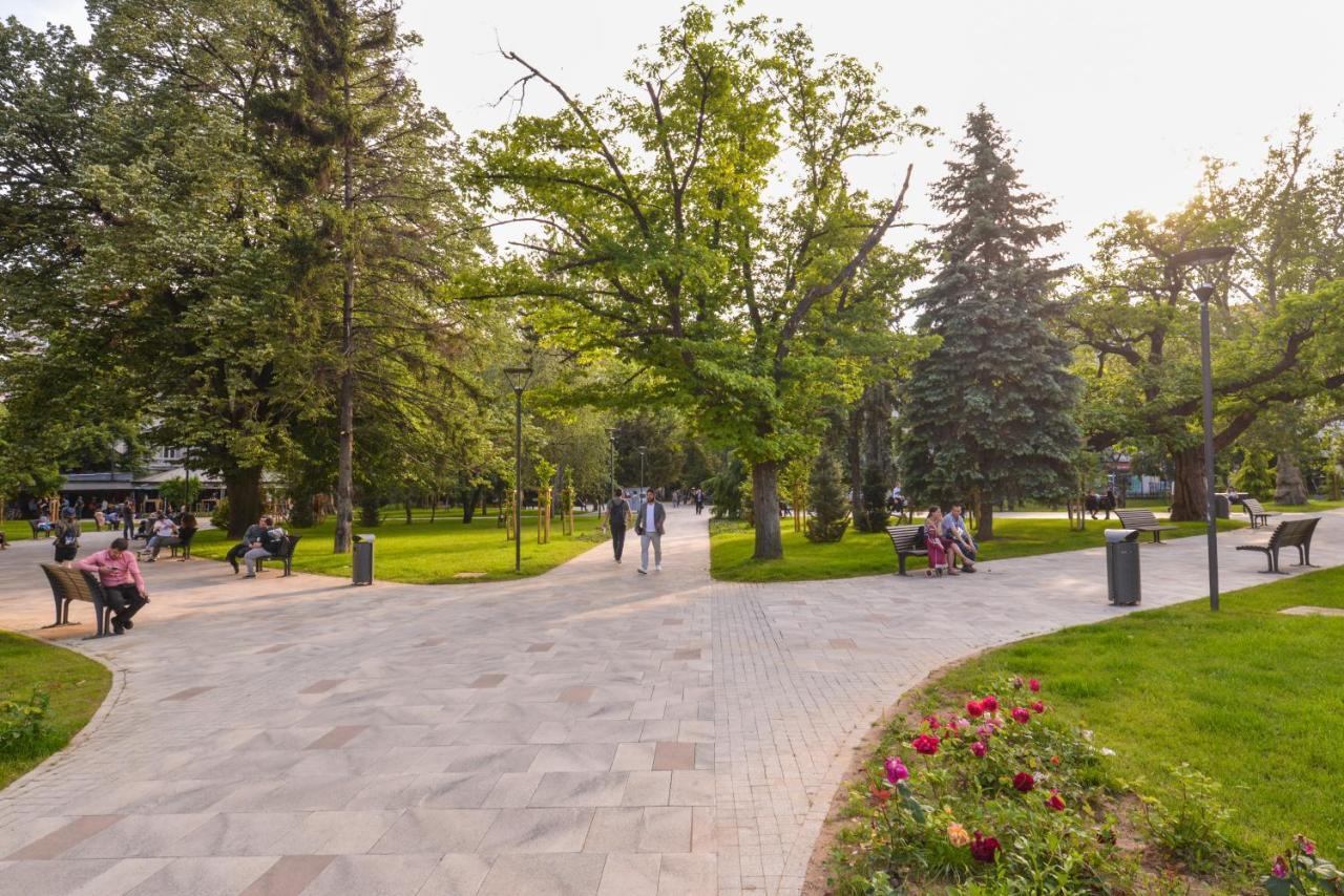 Mocca Studio Next To Crystal Garden And Russian Church София Екстериор снимка